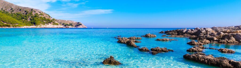 spiaggia nel mediterraneo